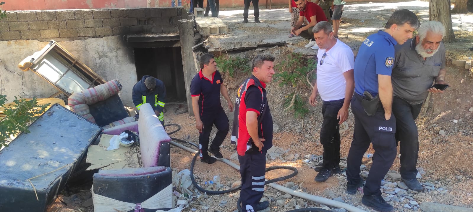 Besni’de Depoda Çıkan Yangın Korkuttu3