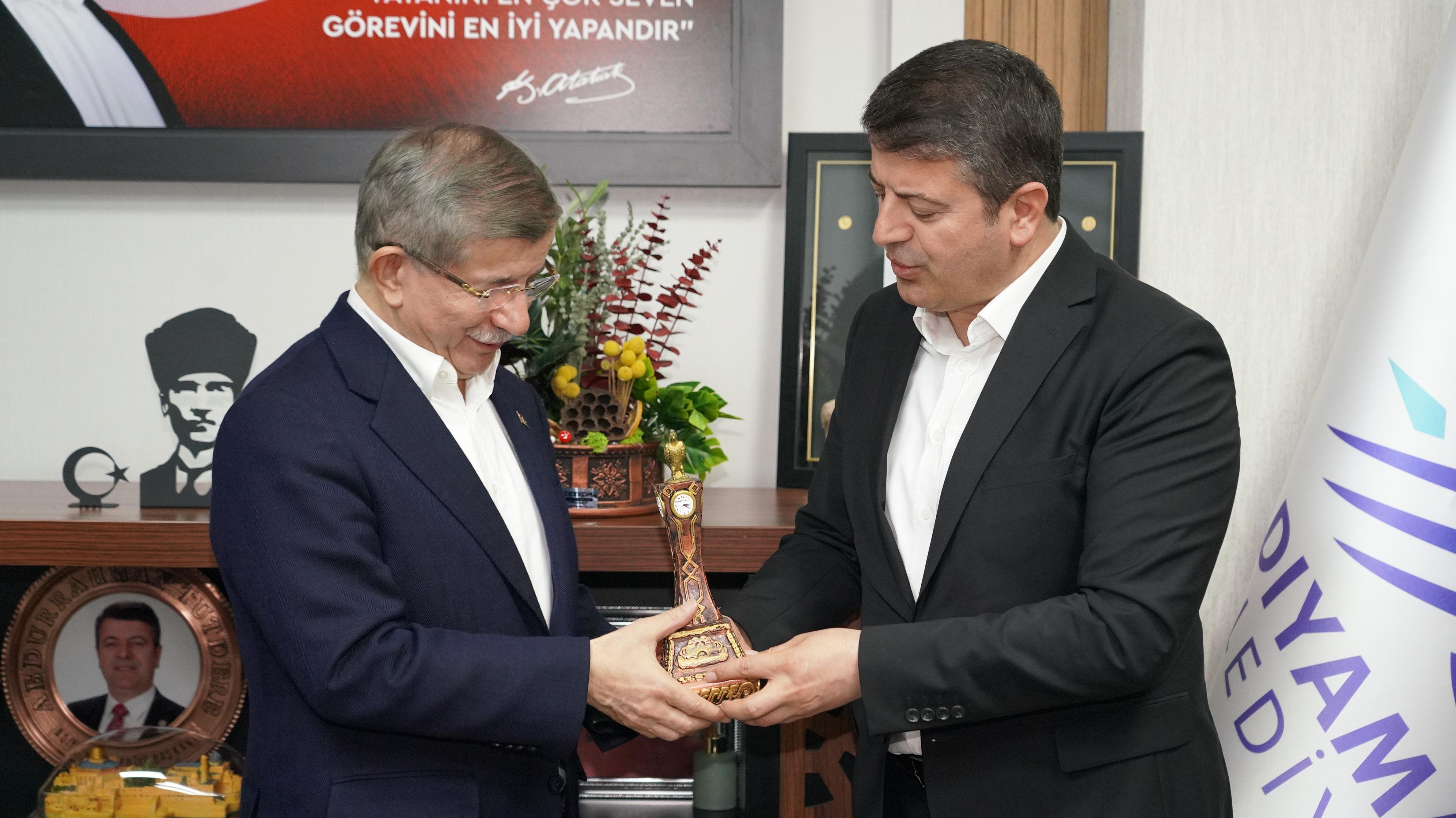 Davutoğlu1