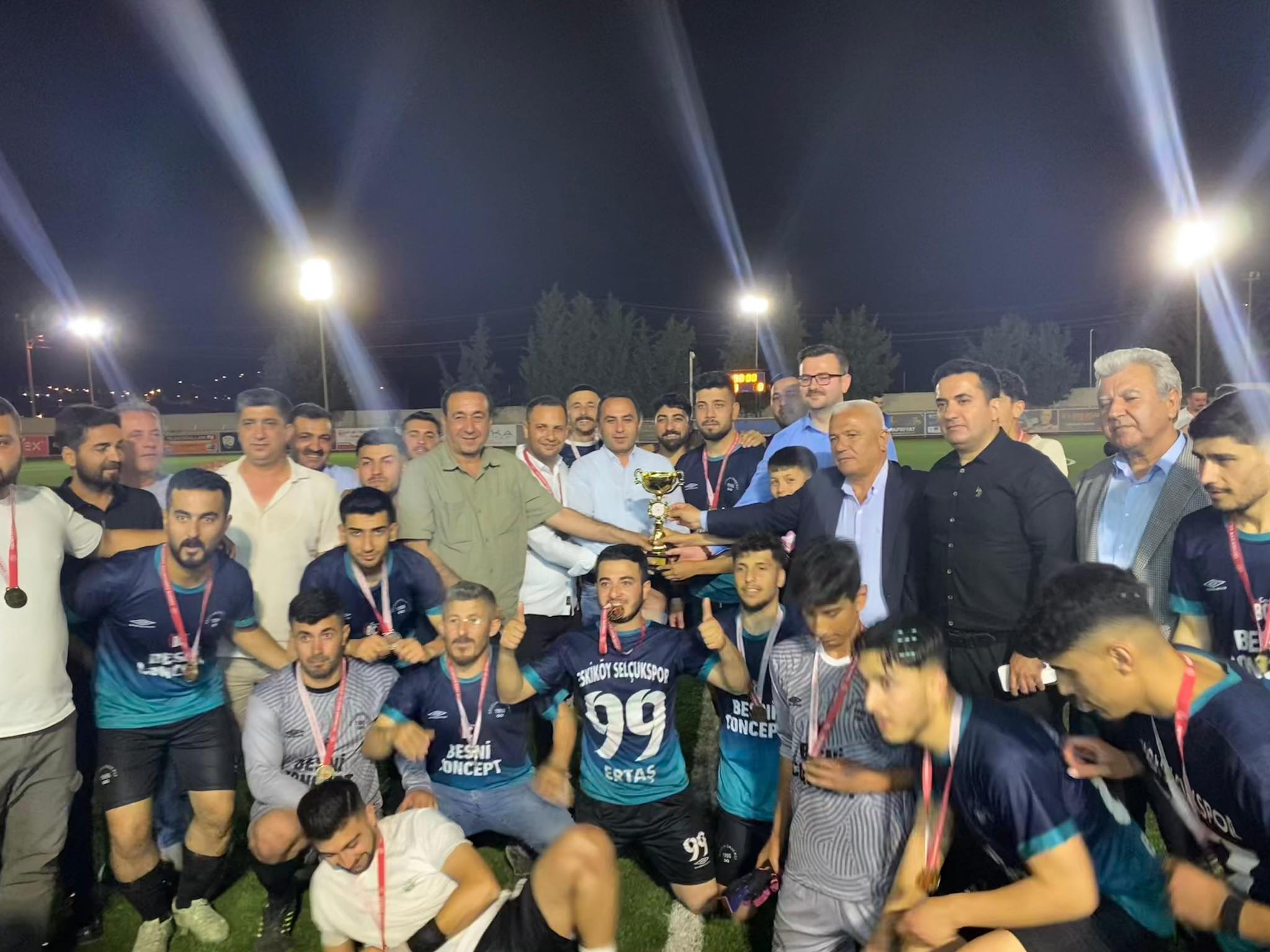 Besni Genölik Kupası