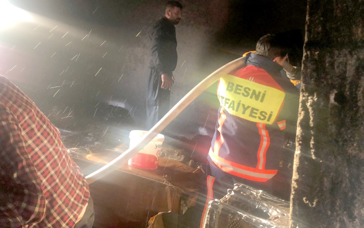 Besni Kargalı Yangın (3)