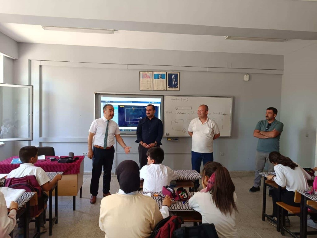 Besnı Mıllı Eğitim Okul Zıyaret (3)