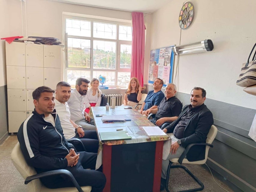 Besnı Mllı Eğiyim (4)
