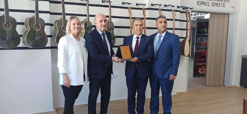 Dumlupınar Ortaokulu Müzik Sınıfı (3) (Küçük)