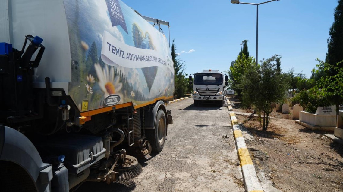 Adıyaman Mezarlık Temızlıgı (3)