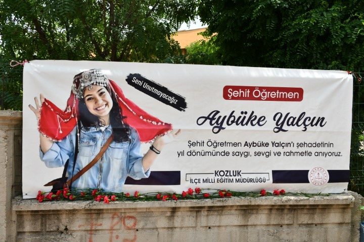 Aybüke Öğretmen (3) (Küçük)