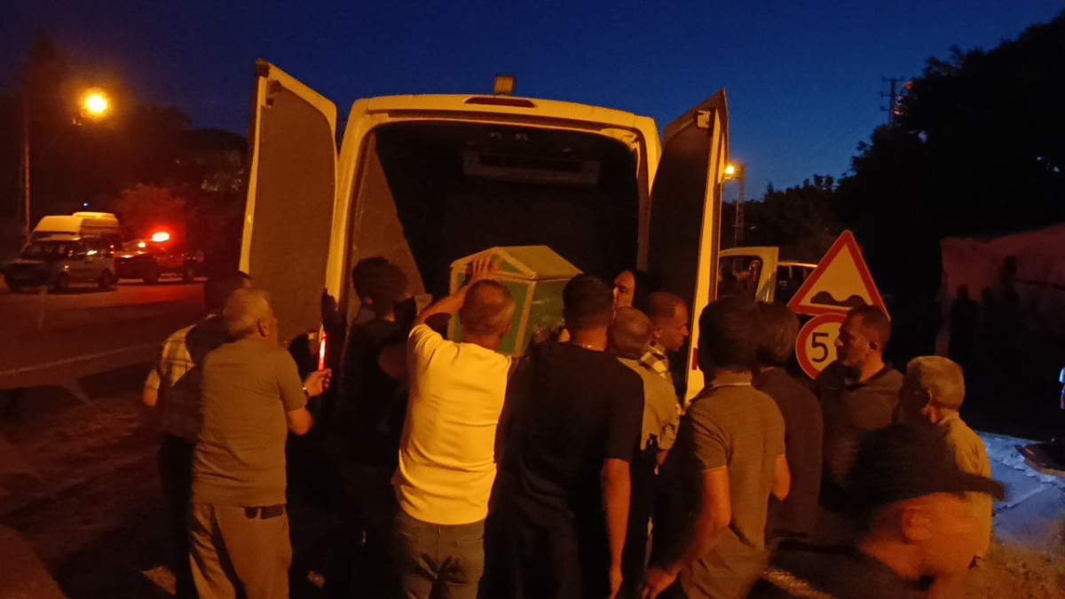 Devrilen Otomobilin Sürücüsü Öldü, Eşi Ağır Yaralandı Videolu Haber