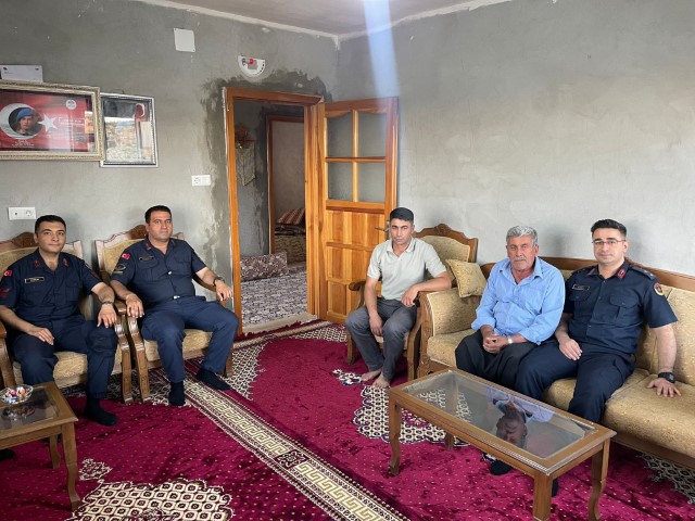 Kaymakam Şehit Ailesi Ziyaret7 (Küçük)