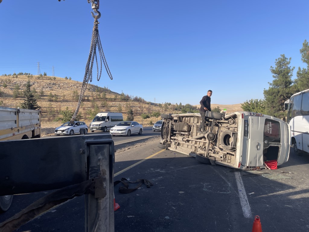 A A 20250711 38537231 38537226 S A N L I U R F A D A I S C I S E R V I S I I L E O T O M O B I L I N C A R P I S T I G I K A Z A D A 13 K I S I Y A R A L A N D I