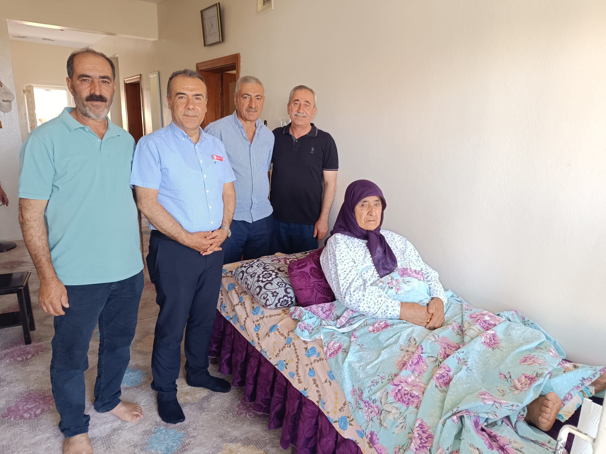 Besni̇ Gazi̇ Şehi̇t Zi̇yaret14