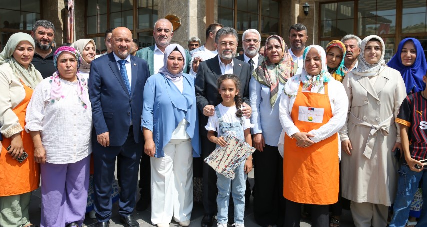 Tarim Orman Bakani Besni̇ (Küçük)-1