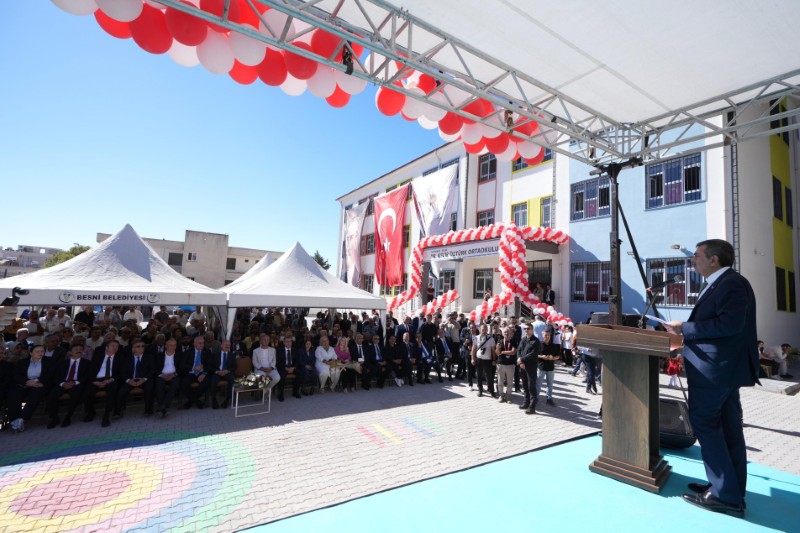 Bakan Tekin, Dr. Necip Öztürk Ortaokulu’nu Açtı3