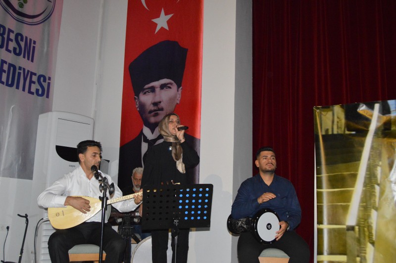 Genç Tiyatrocular Alkış Aldı3