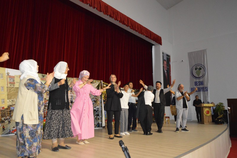 Genç Tiyatrocular Alkış Aldı5