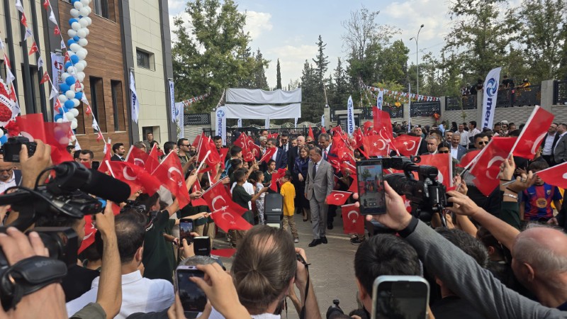 Öğrencilerden Ali Erdemoğlu'na Muhteşem Karşılama