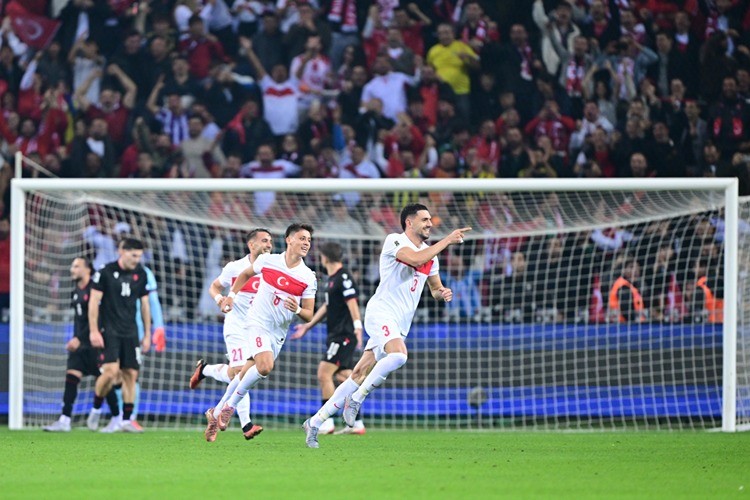 A Milli Futbol Takımı Grubu Ilk Ikide Bitirmeye Çok Yaklaştı66