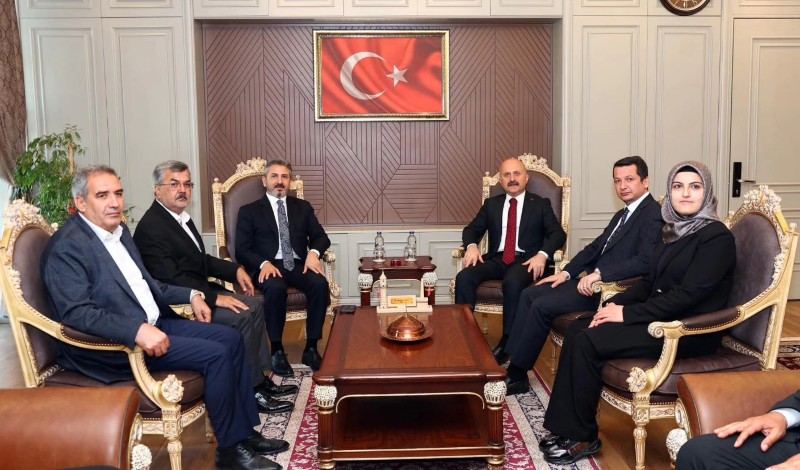 Ahmet Aydın, Adıyaman’a Çıkartma Yaptı1