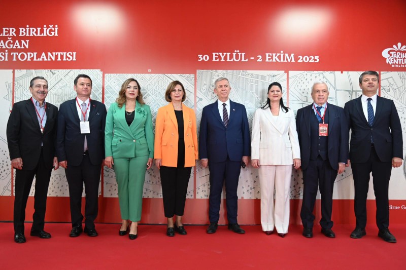 Başkan Tutdere, Tarihi Kentler Birliği Toplantısına Katıldı3