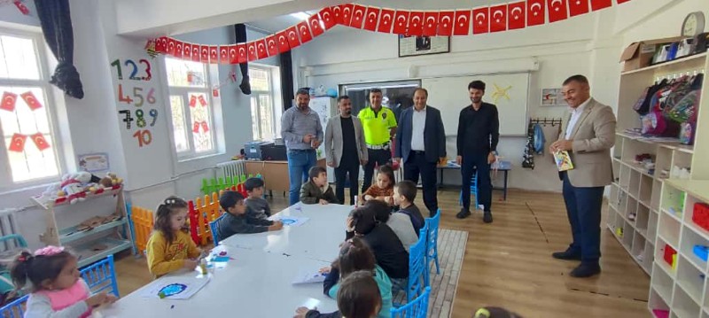 Besni Atatürk Ortaokulu Öğrenciline Trafik Eğitimi Verildi2
