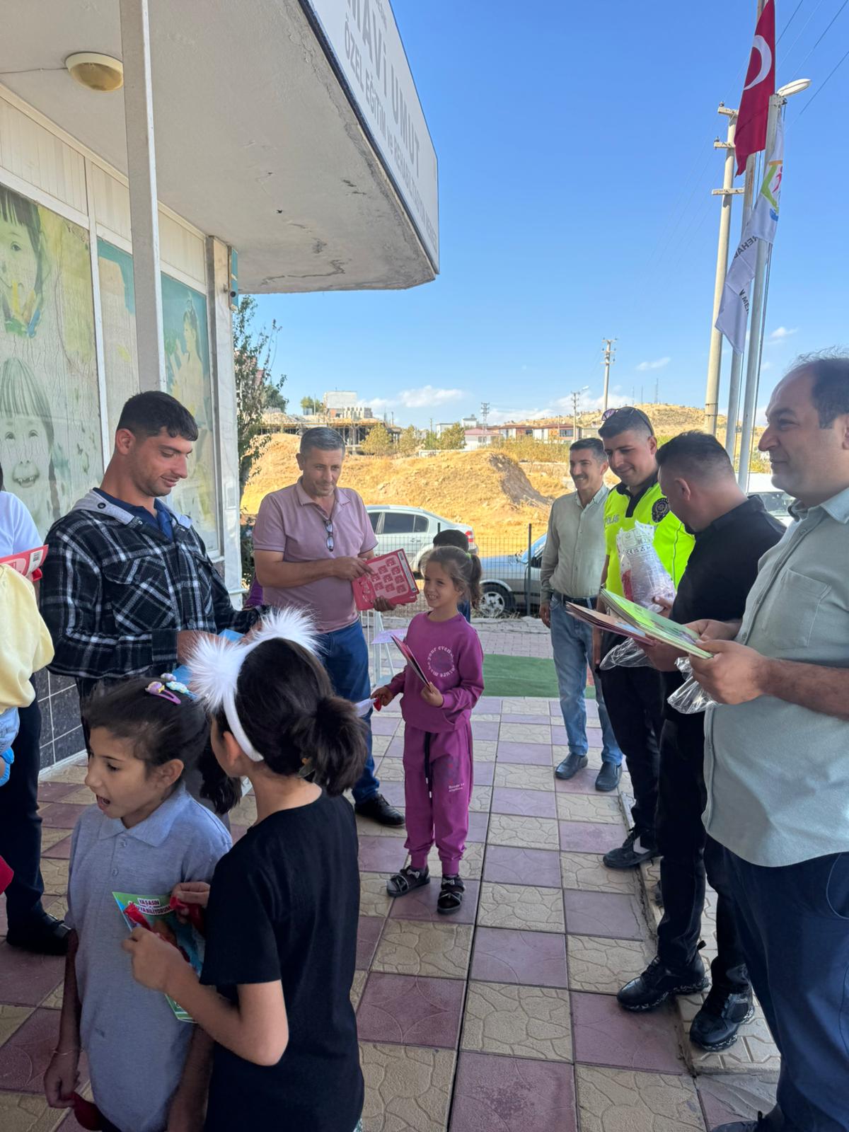 Besni'de Polis Ekiplerinden Özel Öğrencilere Anlamlı Ziyaret5
