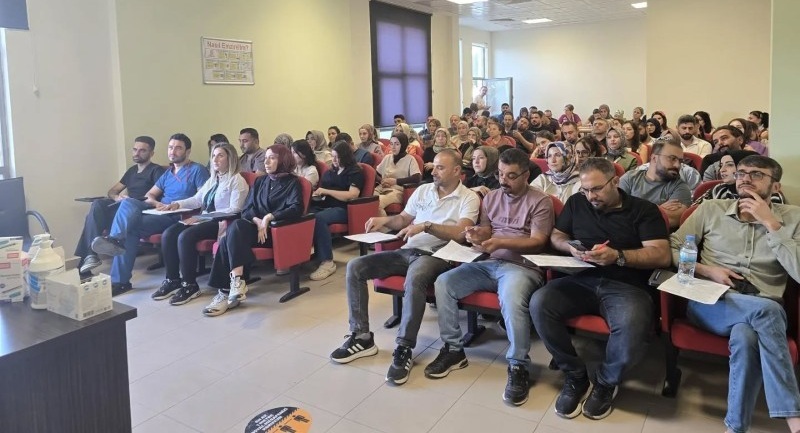 Besni’de Sağlıkçılara Hizmet İçi Eğitim Verildi1