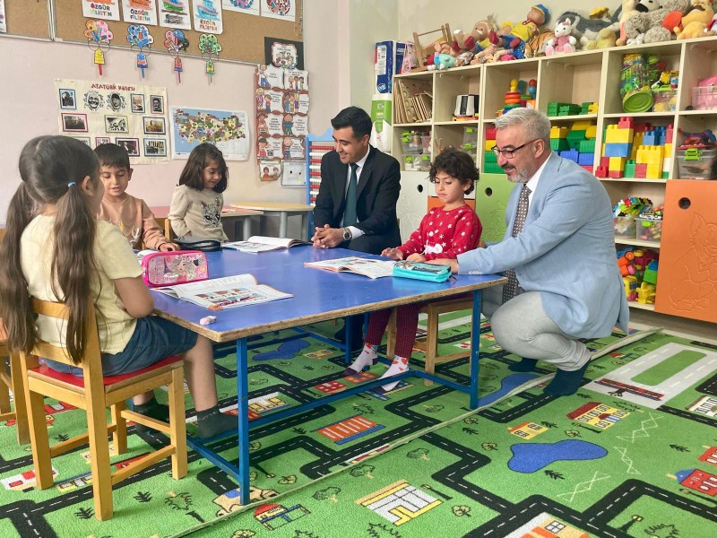 Kaymakam Güngör, Günü Öğrencilerle Geçirdi2