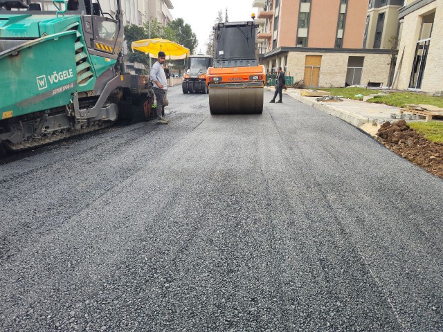 Adıyaman’da Mahallelerinde Asfalt Çalışmaları Sürüyor1