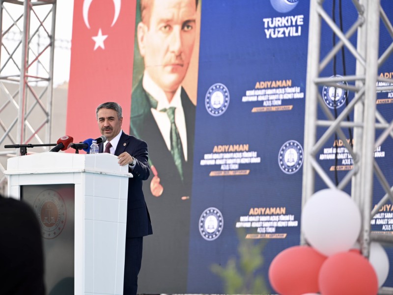 Bakan Tunç, Besni Adliyesi’ni Çocuklarla Beraber Açtı6