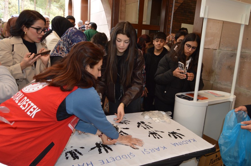 Besni Shm’den Kadına Şiddete Karşı Yürüyüş1
