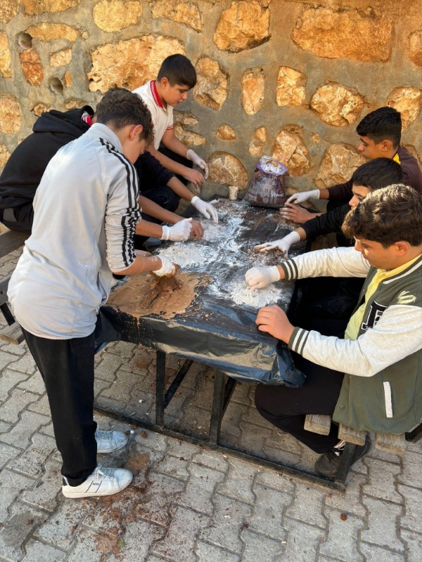 Besni Ve Tut’a Gökyüzünden Tohum Topu Bırakıldı5