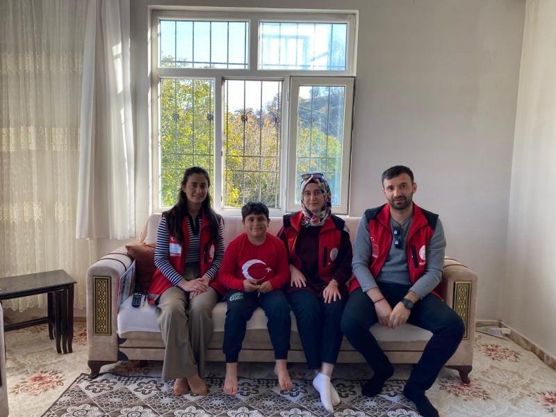 Besni’de Lösemi Haftasında Anlamlı Ziyaret Ve Destek1