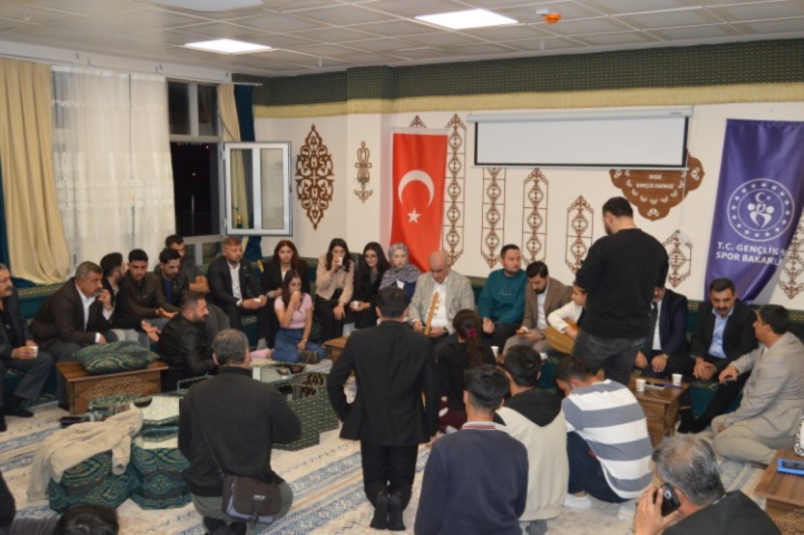 Hüseyin Özhan Nesnili Gençlerle Buluştu (2)