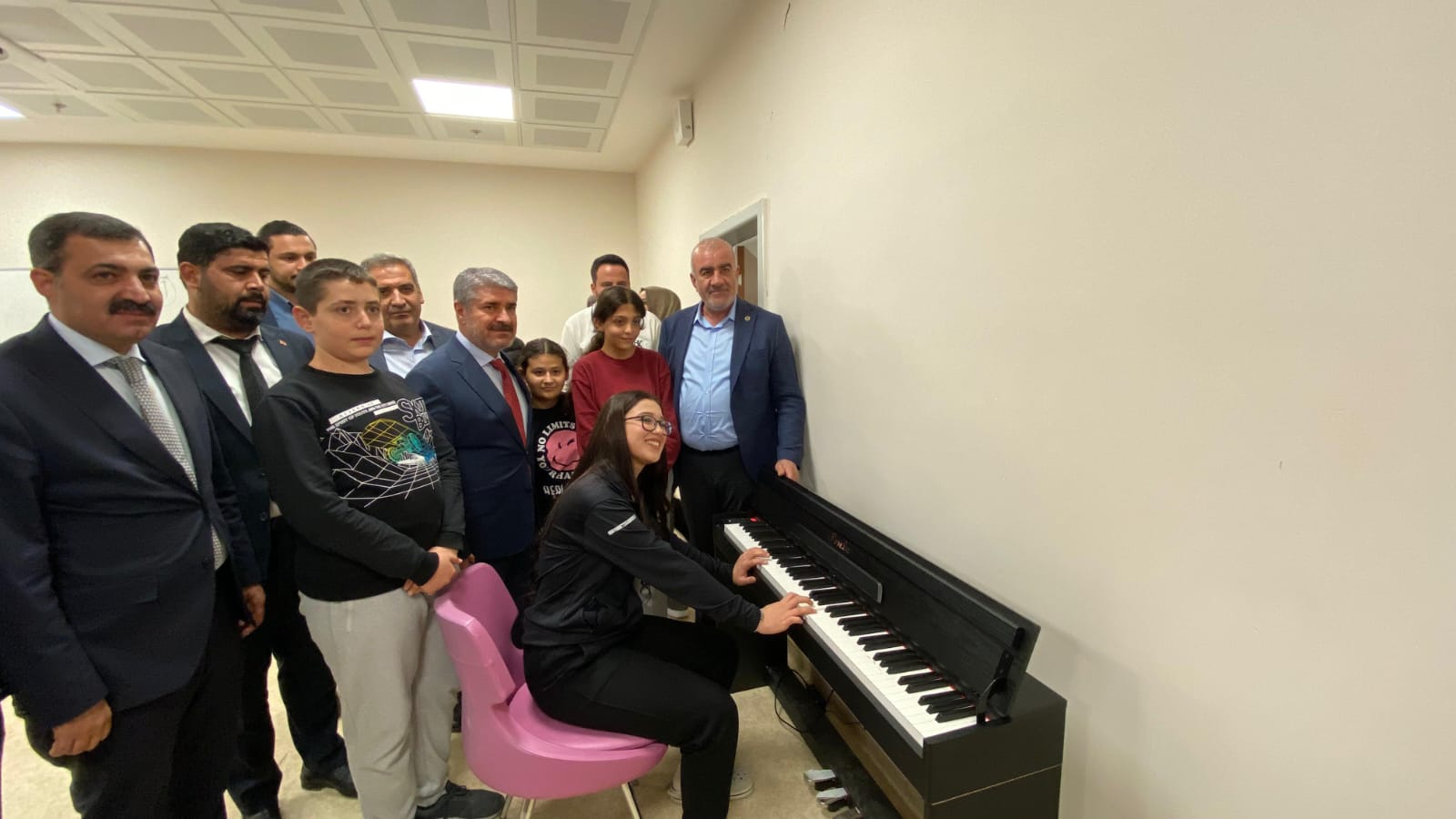 Özhan Besni Gençlik Merkezi