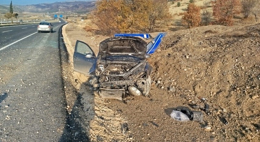 Adıyaman Gölbaşı Yolunda Kaza 1 Yaralı1