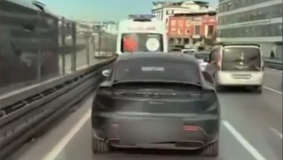 Ambulansa Yol Vermeyen Sürücüye Gereği Yapıldı!1