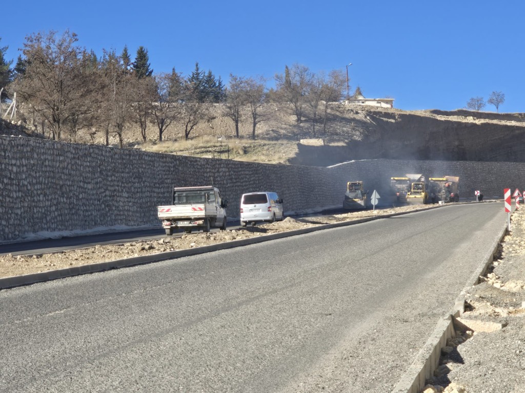 Besni Çevre Yolu Hüseyin Özhan Asfalt (1)