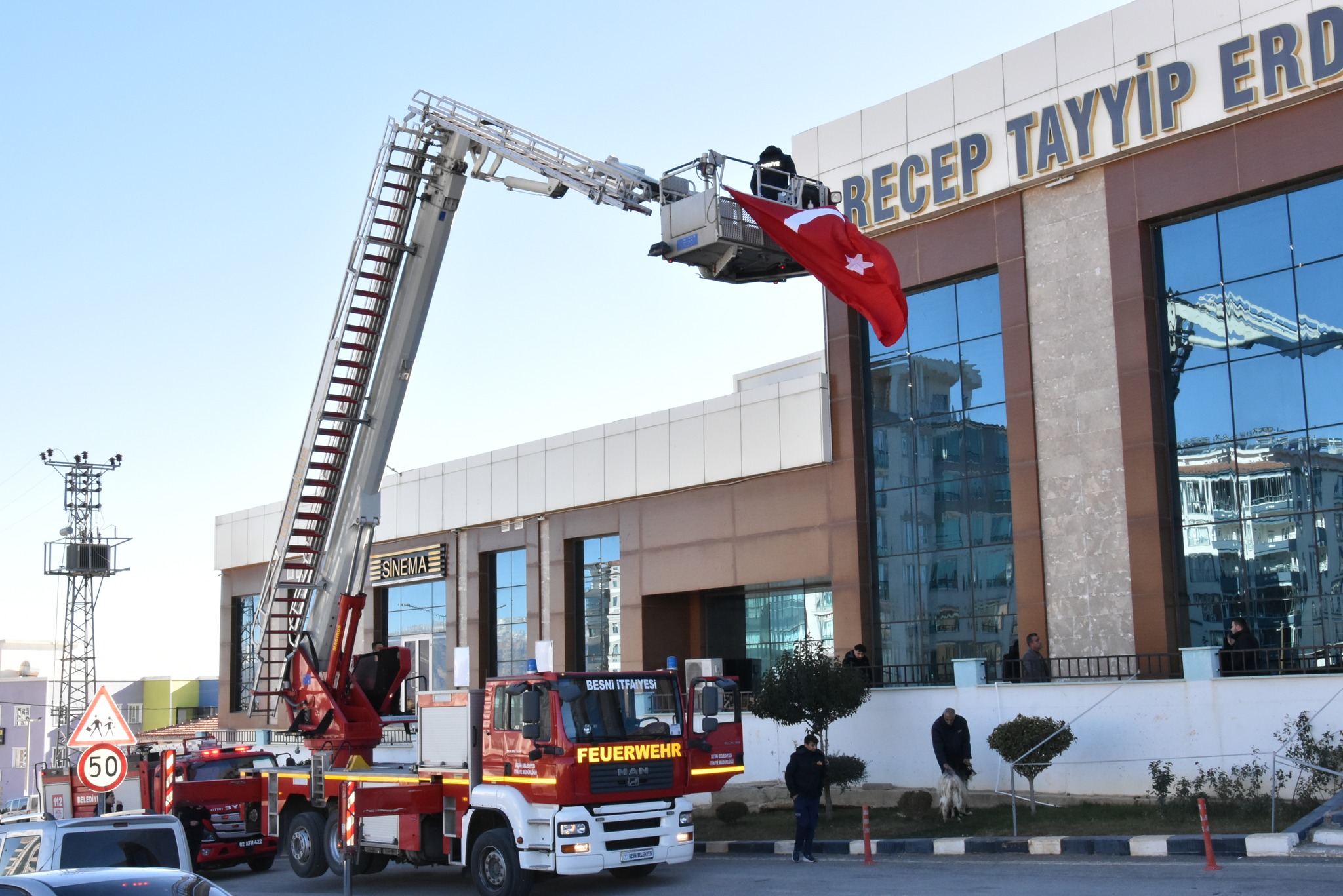 Besni Itfaiye Aracı