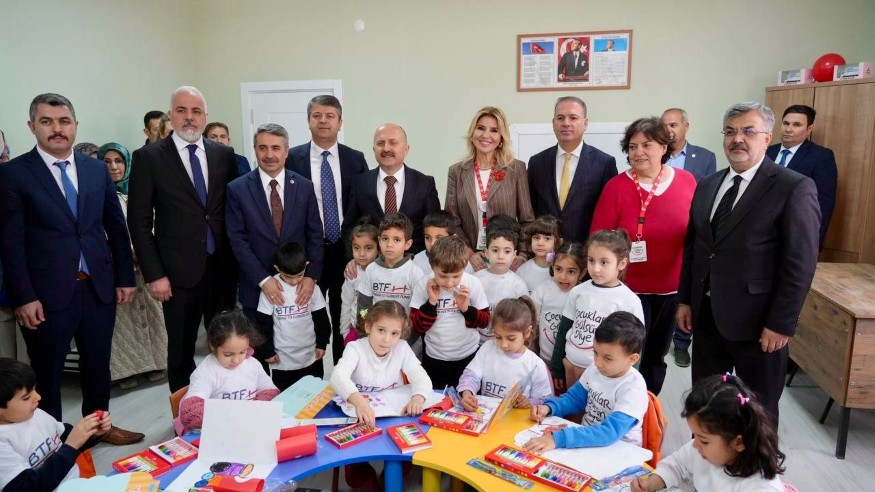 Tutdere, Gülben Ergen’le Hayranlarını Buluşturdu3