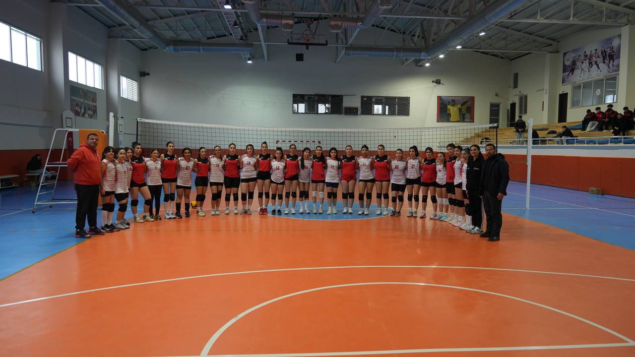 Adıyaman Kız Voleybol Takımı4