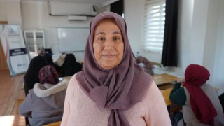 Adıyamanlı Kadınlar Okuma Yazma Hasreti3 (Telefon)