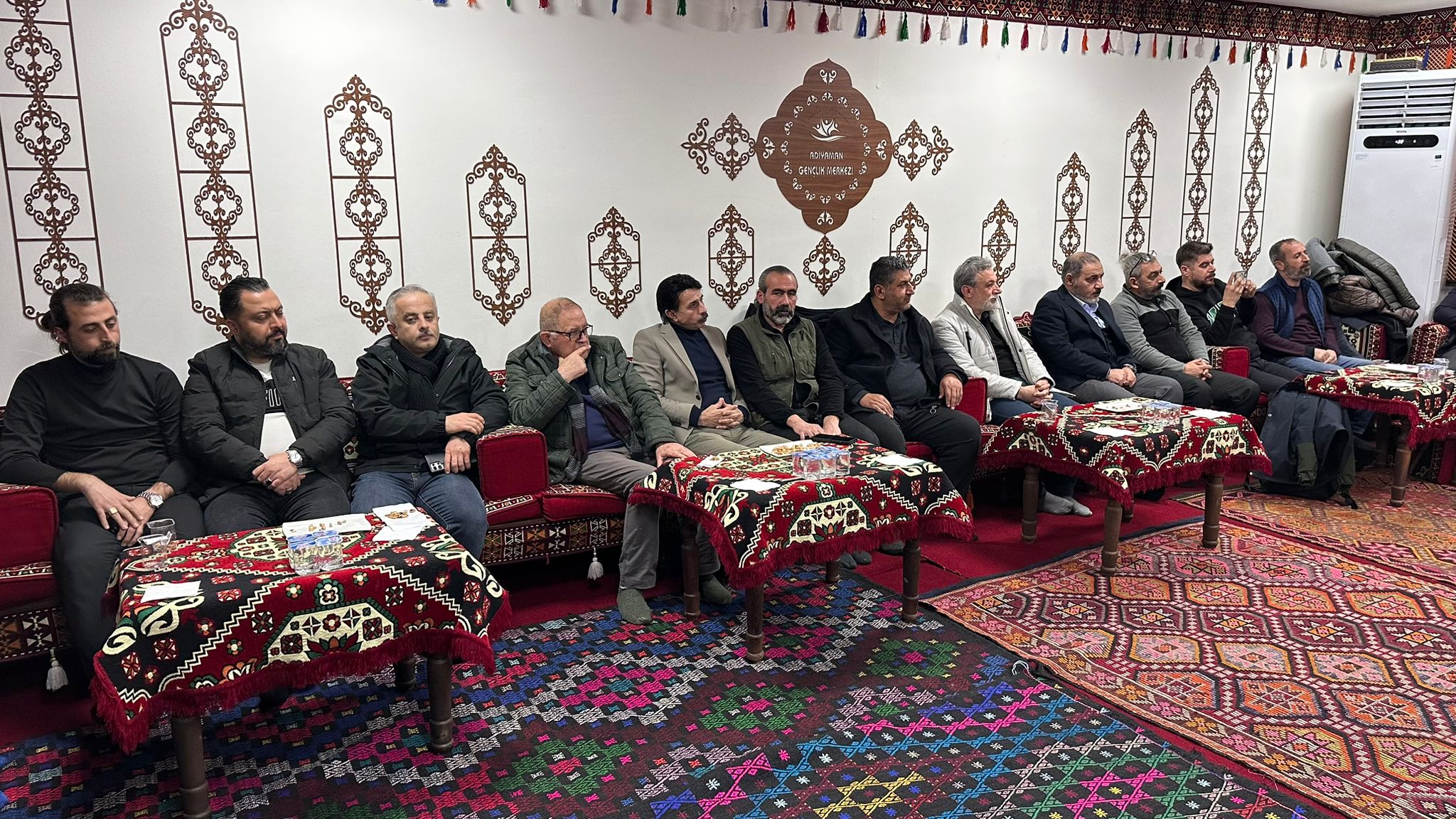 Gençlik Spor Elüstü