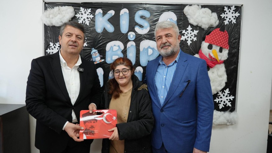 Tutdere Çocukların Karne Sevincine Ortak Oldu2