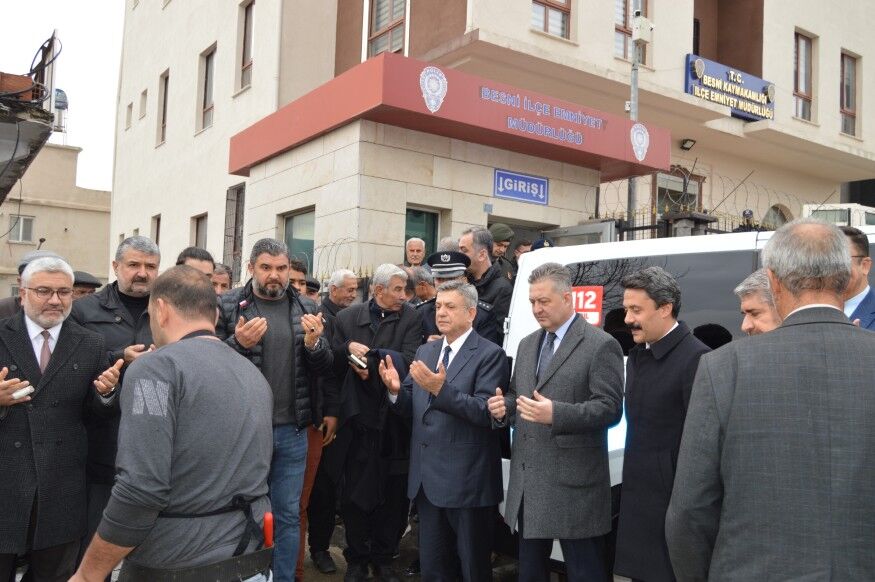 Ali Erdemoğlu’ndan Besni Emniyetine 5 Araç Desteği5