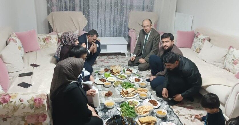 Bursa Milletvekili Yavuz’dan Besnili Aileye İftar Ziyareti1