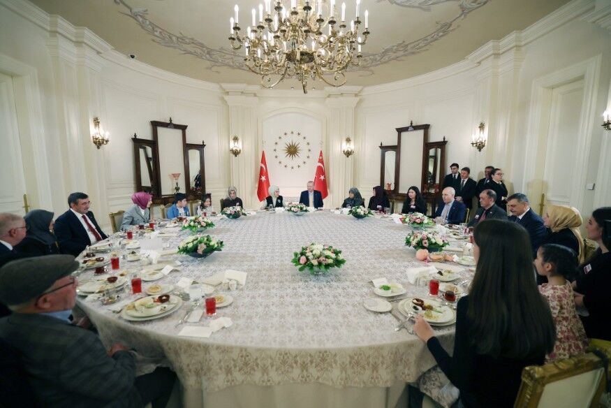 Cumhurbaşkanı Erdoğan İlk İftarı Şehit Aileleri Ve Gazilerle Açt-1
