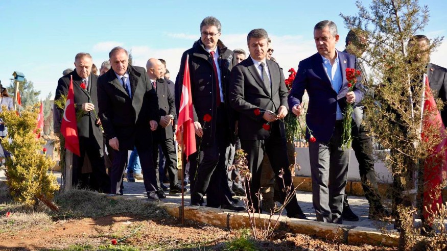 Özgür Özel, Adıyaman Deprem Şehitliği’nin Temelini Attı