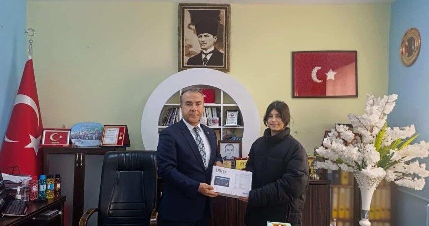 Besni Kız Masa Tenisi Takımı (3) (Küçük)