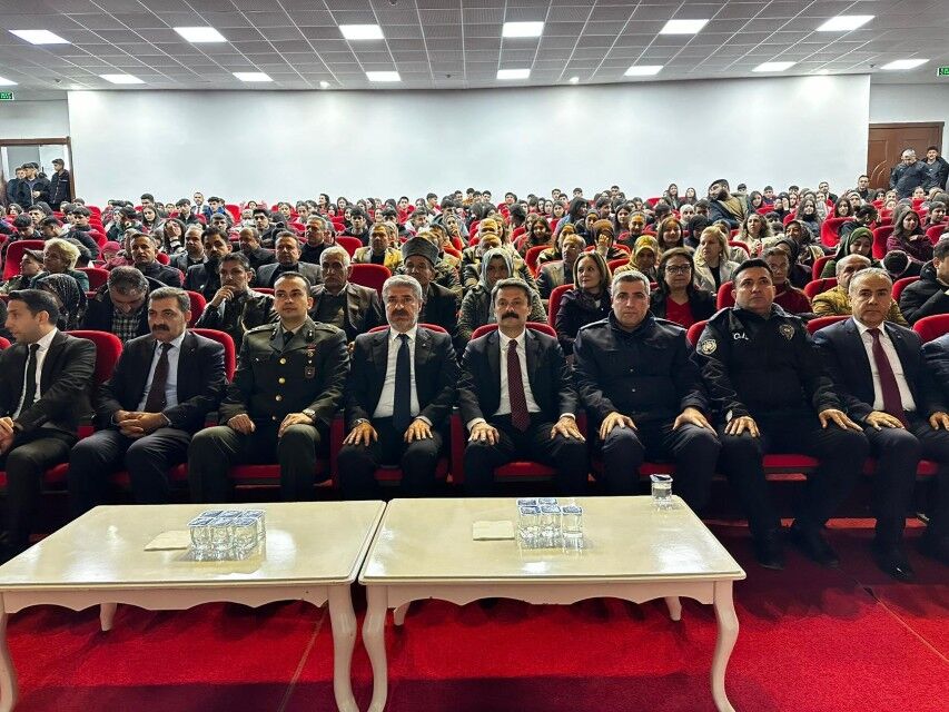 Besni’de Çanakkale Zaferi’nin 111. Yılı Anıldı9