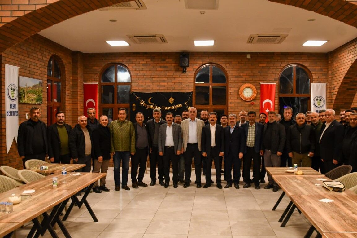 Özhan Toplantı (Orta)