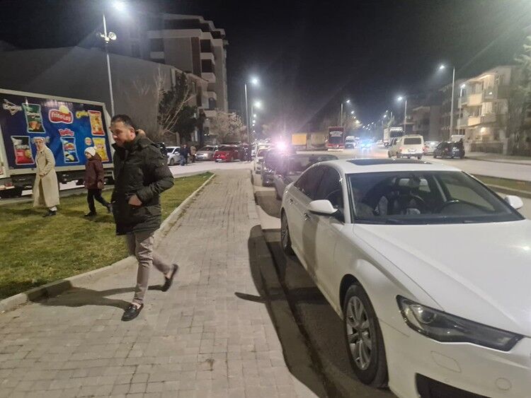 Tüm Açıklamalar Ve Ayrıntılarıyla Tokat Depremi 1