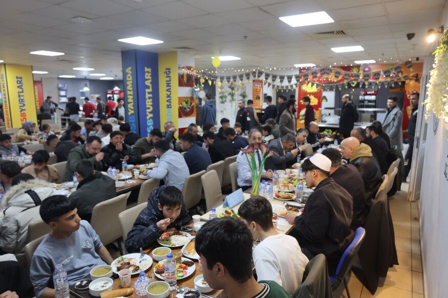 Üç Kuşak Aynı Sofrada İftarda Buluştu2